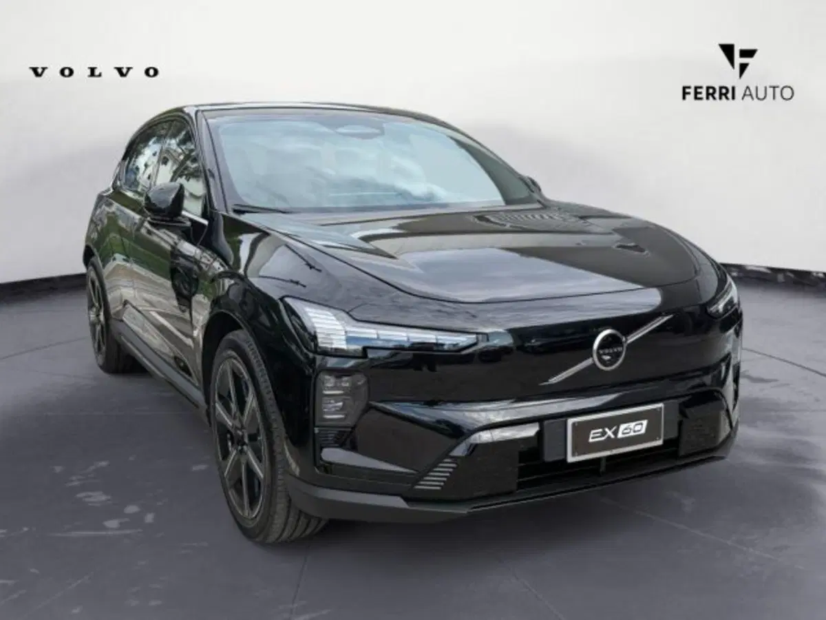 Volvo EX60 nuova a Udine (4)