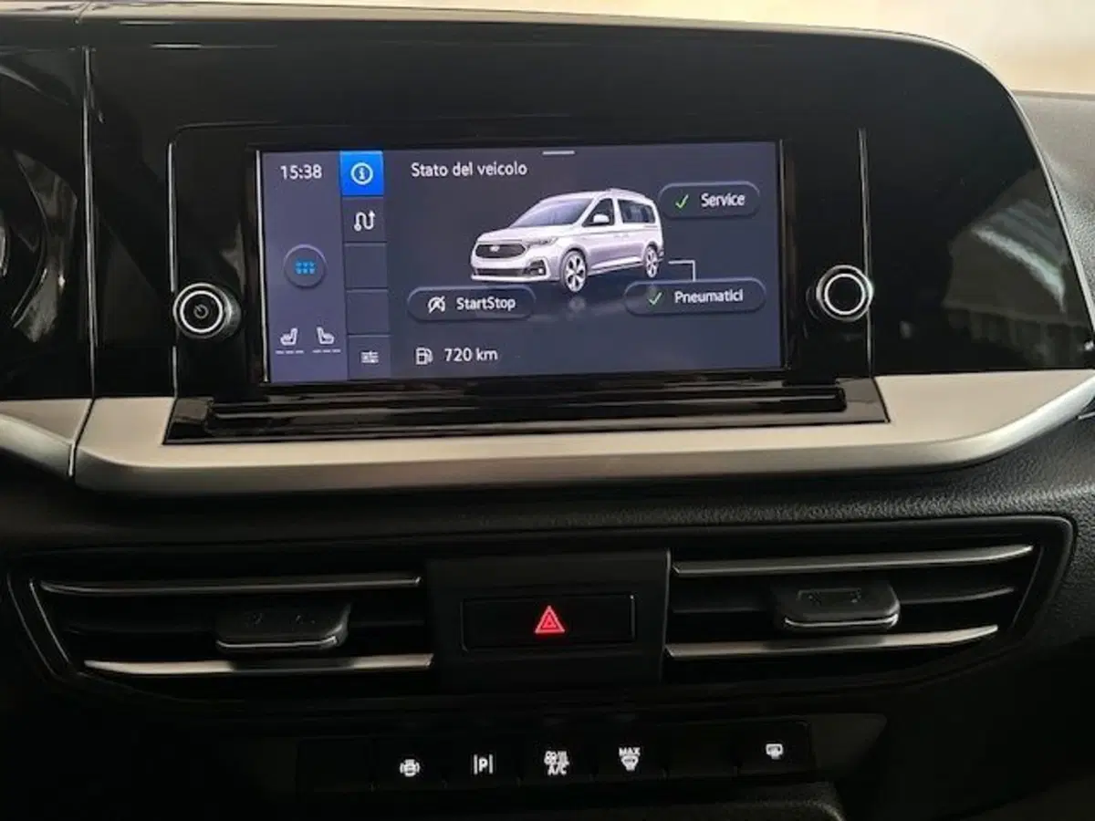 Ford Tourneo Connect usata a Prato (17)