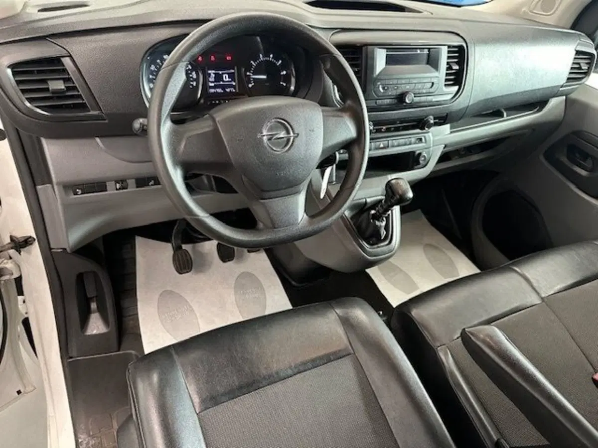 Opel Vivaro Furgone usata a Prato (8)