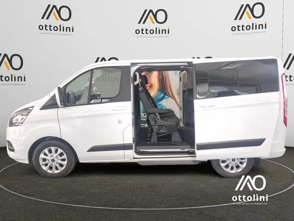 Ford Tourneo Custom usata a Cagliari (4)