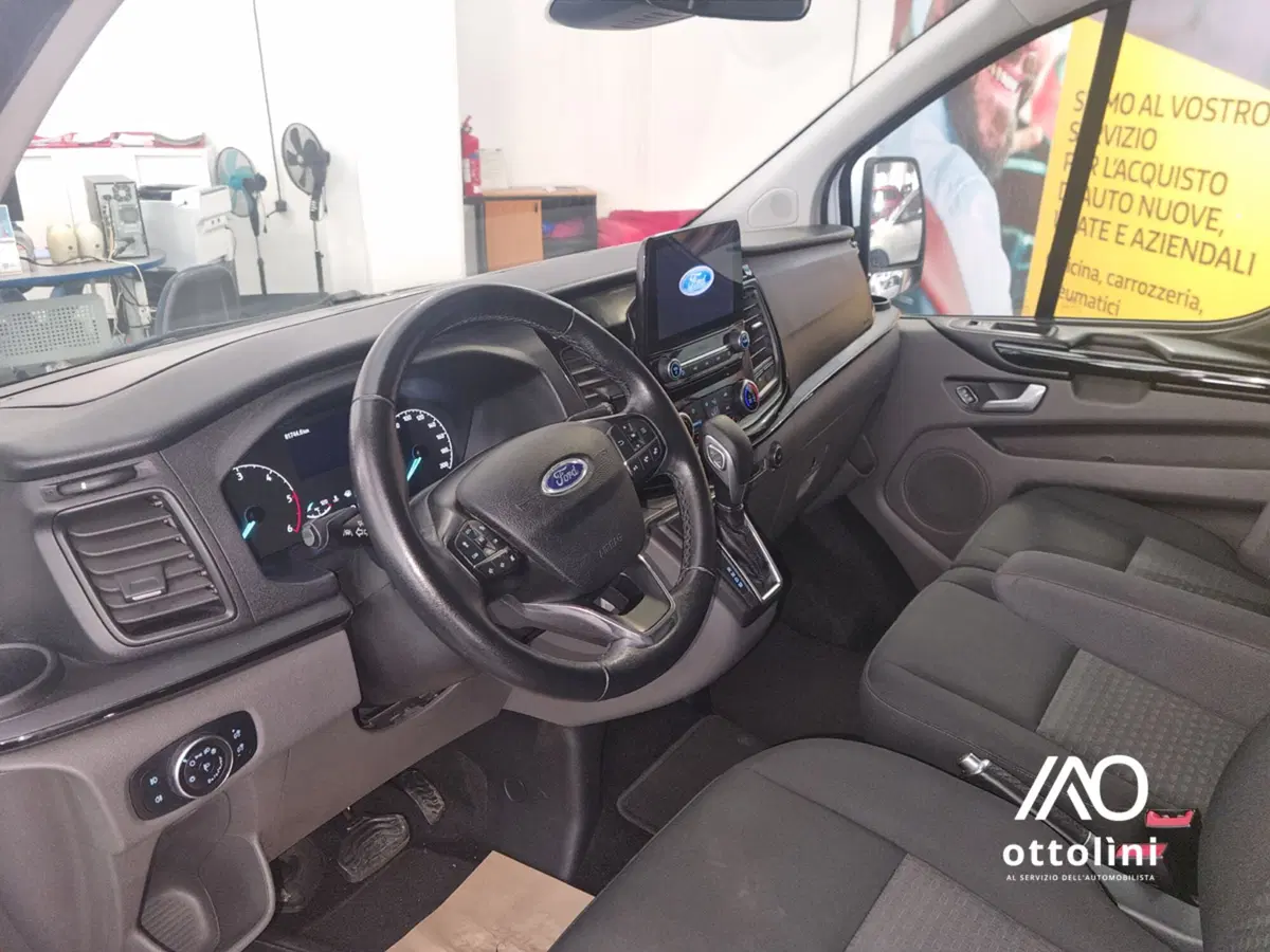 Ford Tourneo Custom usata a Cagliari (7)