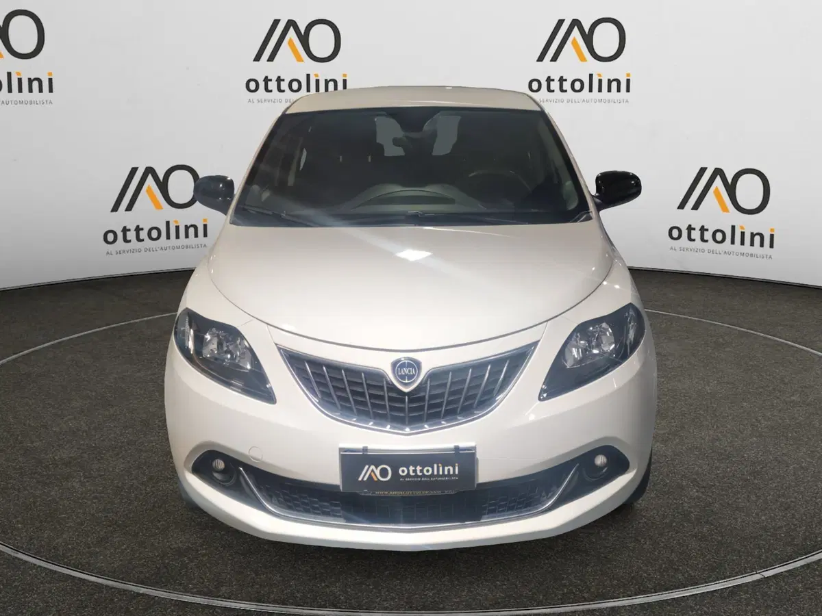 Lancia Ypsilon usata a Cagliari (2)
