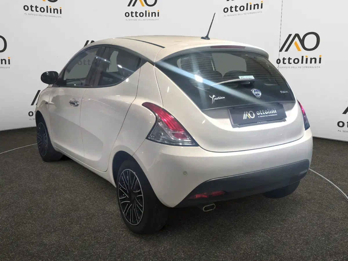 Lancia Ypsilon usata a Cagliari (4)