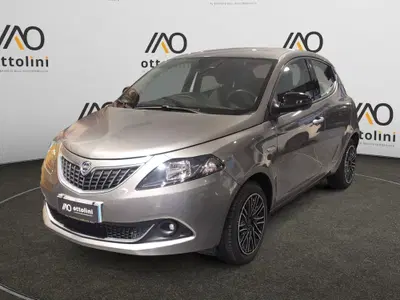 Lancia Ypsilon 1.0 FireFly 5 porte S&S Hybrid Gold Plus del 2023 usata a Cagliari