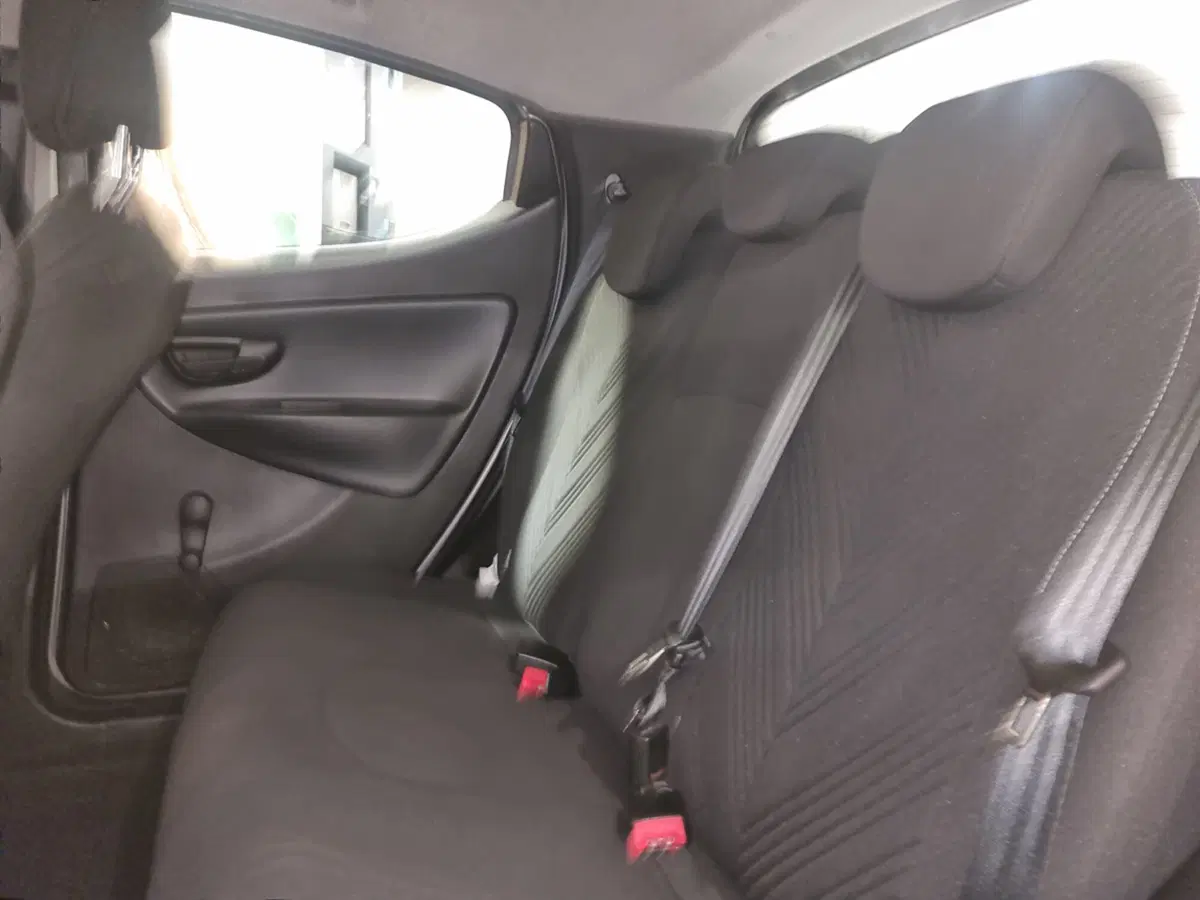 Lancia Ypsilon usata a Cagliari (9)