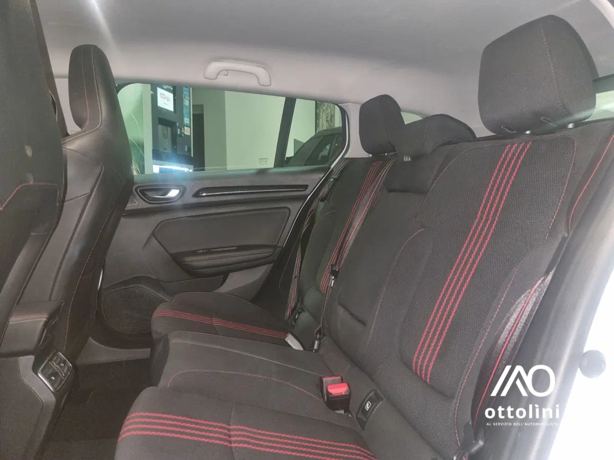 Renault Mégane Sporter usata a Cagliari (9)