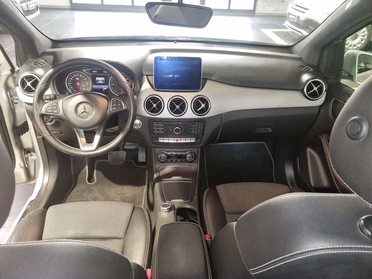 Mercedes-Benz Classe B usata a Cagliari (8)