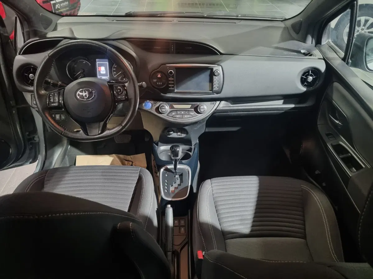 Toyota Yaris usata a Cagliari (8)
