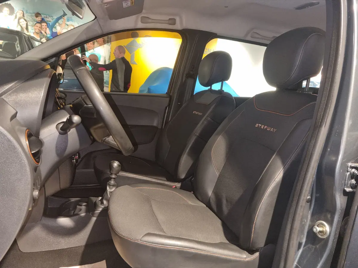 Dacia Lodgy usata a Cagliari (8)