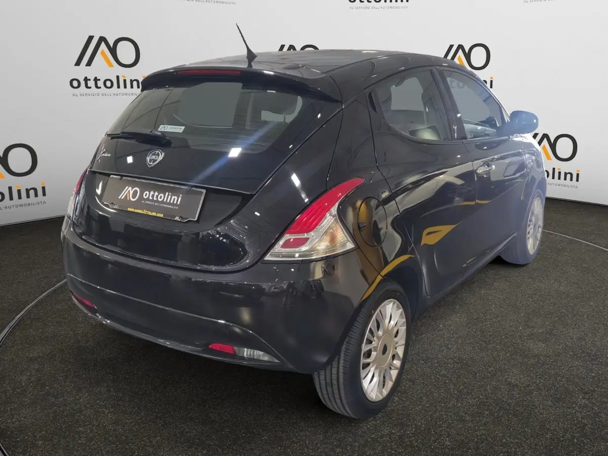 Lancia Ypsilon usata a Cagliari (4)