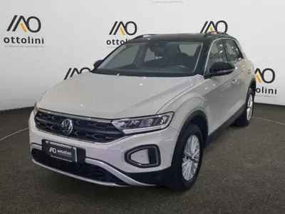 Volkswagen T-Roc 1.0 TSI Life del 2022 usata a Cagliari