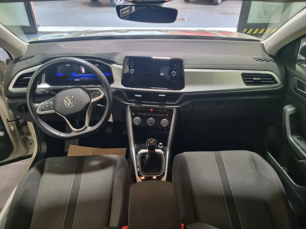 Volkswagen T-Roc usata a Cagliari (7)