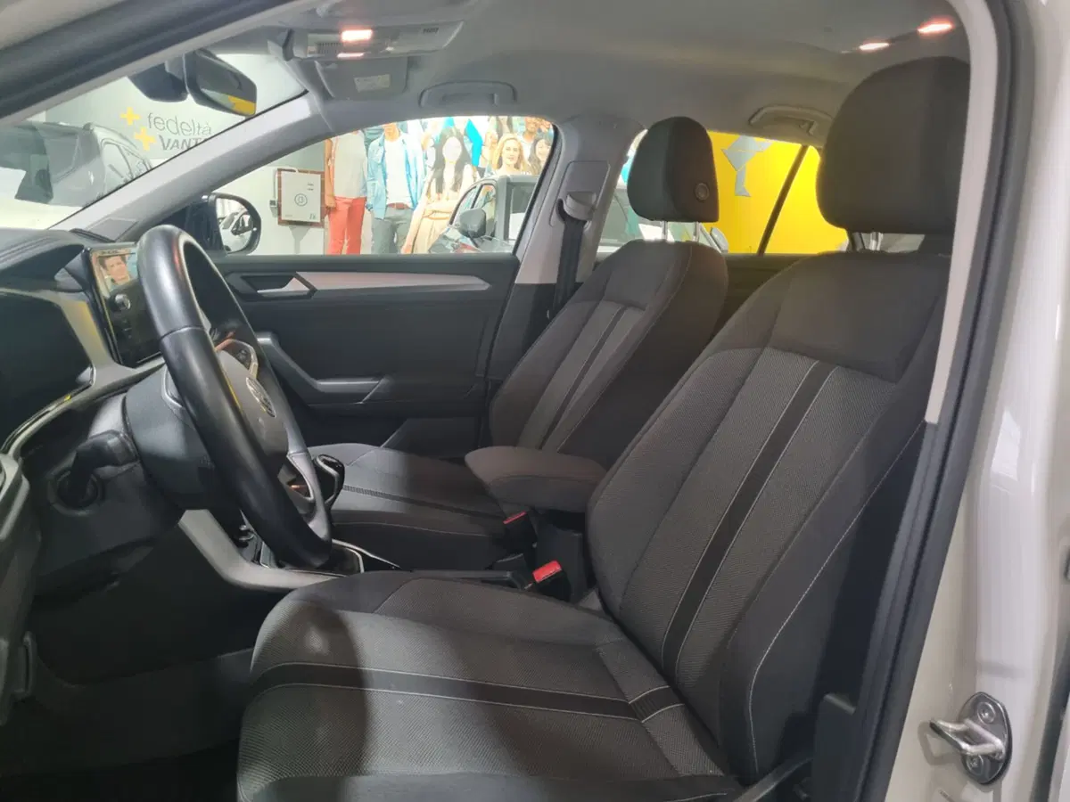 Volkswagen T-Roc usata a Cagliari (8)