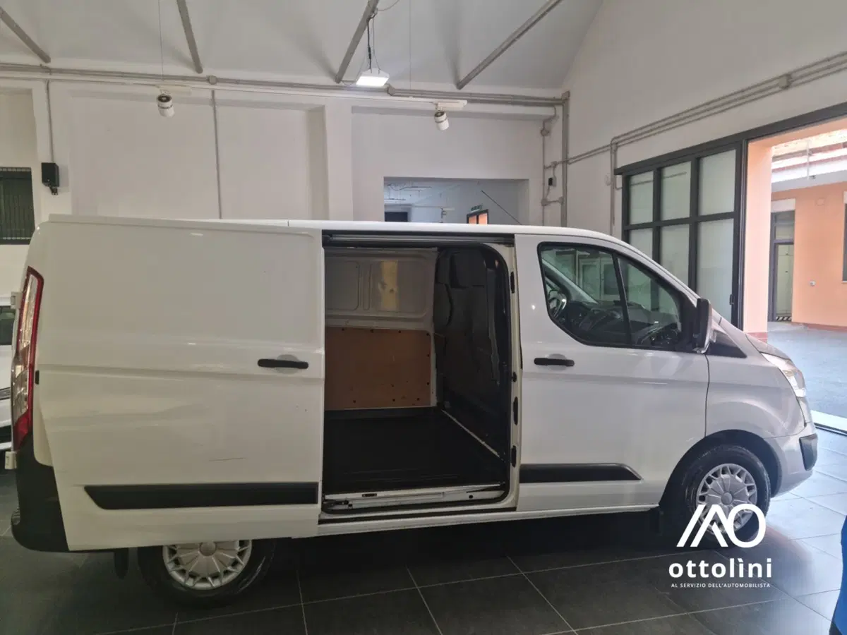 Ford Transit Custom Furgone usata a Cagliari (5)