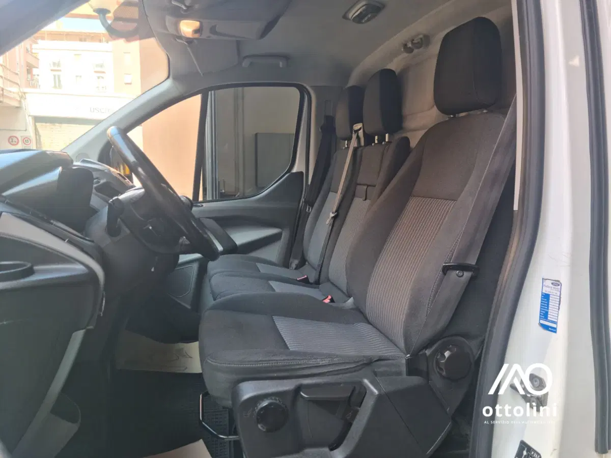 Ford Transit Custom Furgone usata a Cagliari (9)