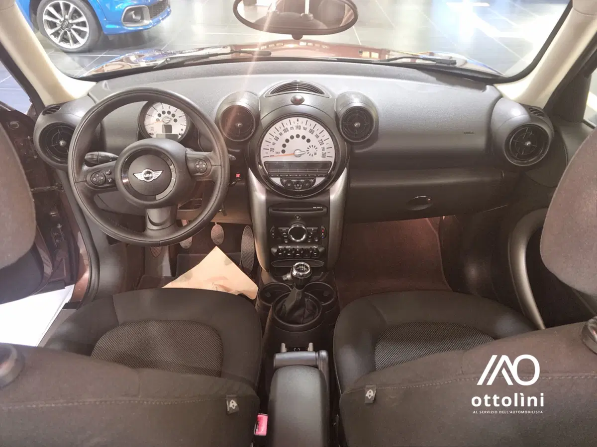 MINI Mini Countryman usata a Cagliari (7)