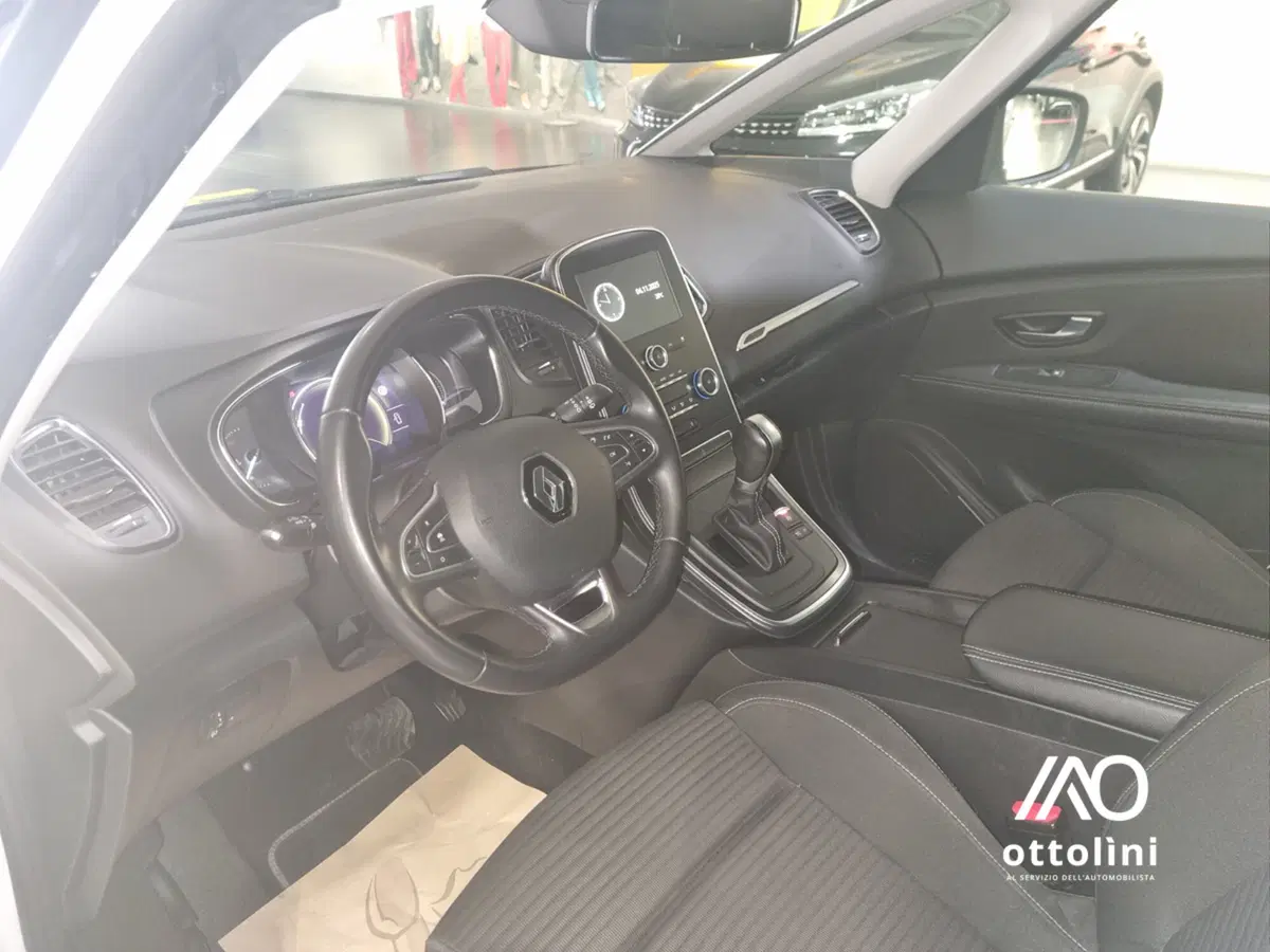 Renault Grand Scénic usata a Cagliari (6)