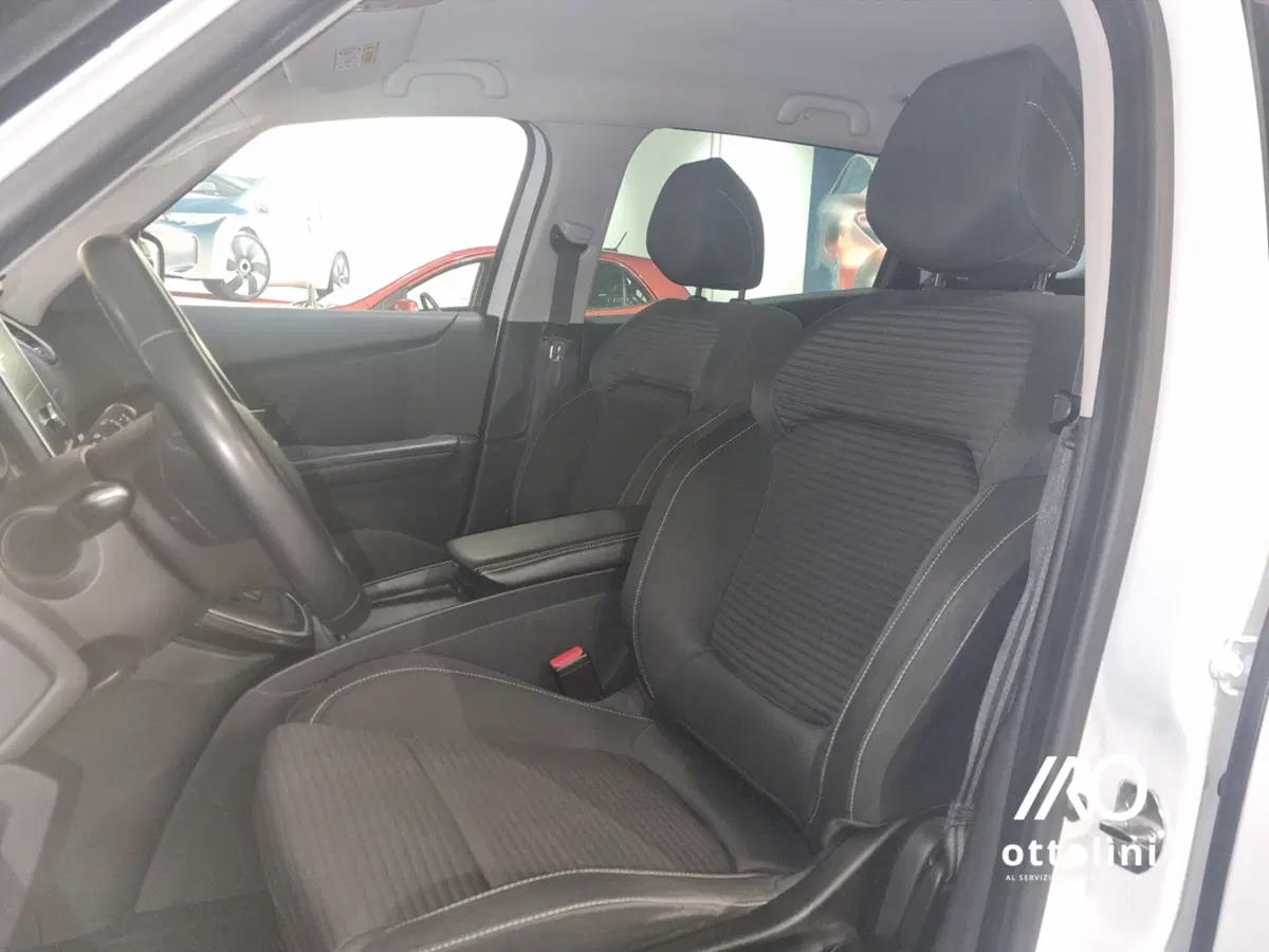 Renault Grand Scénic usata a Cagliari (8)