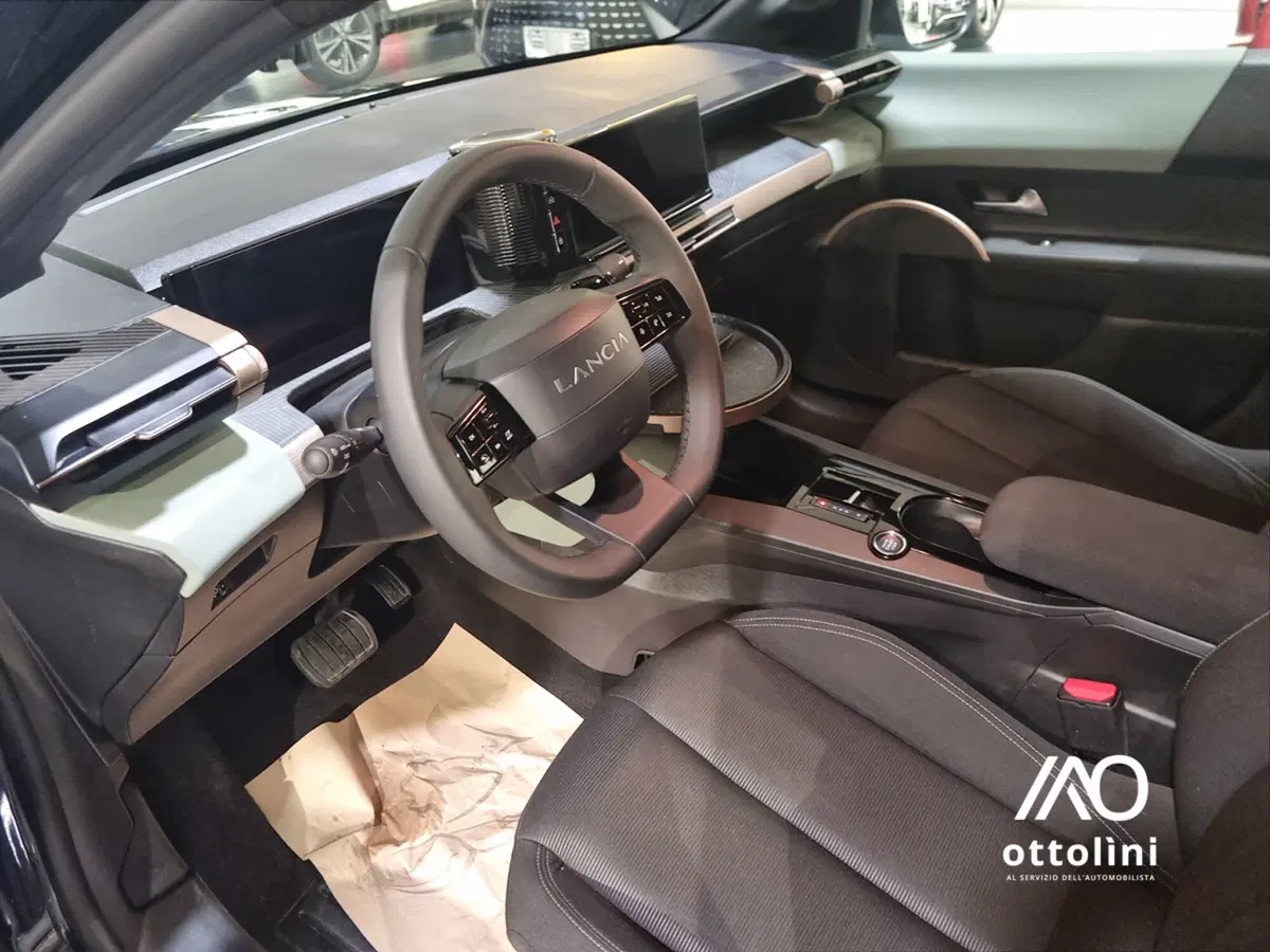Lancia Ypsilon usata a Cagliari (6)