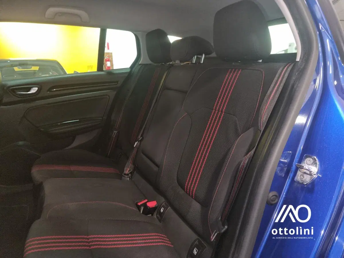 Renault Mégane Sporter usata a Cagliari (9)