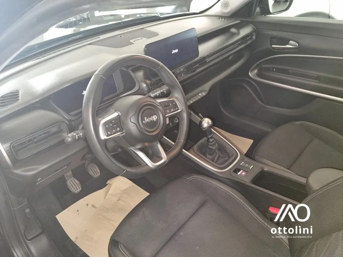 Jeep Avenger usata a Cagliari (6)