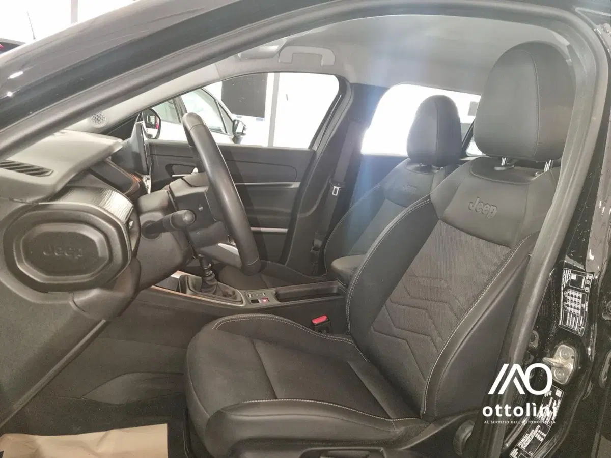 Jeep Avenger usata a Cagliari (8)