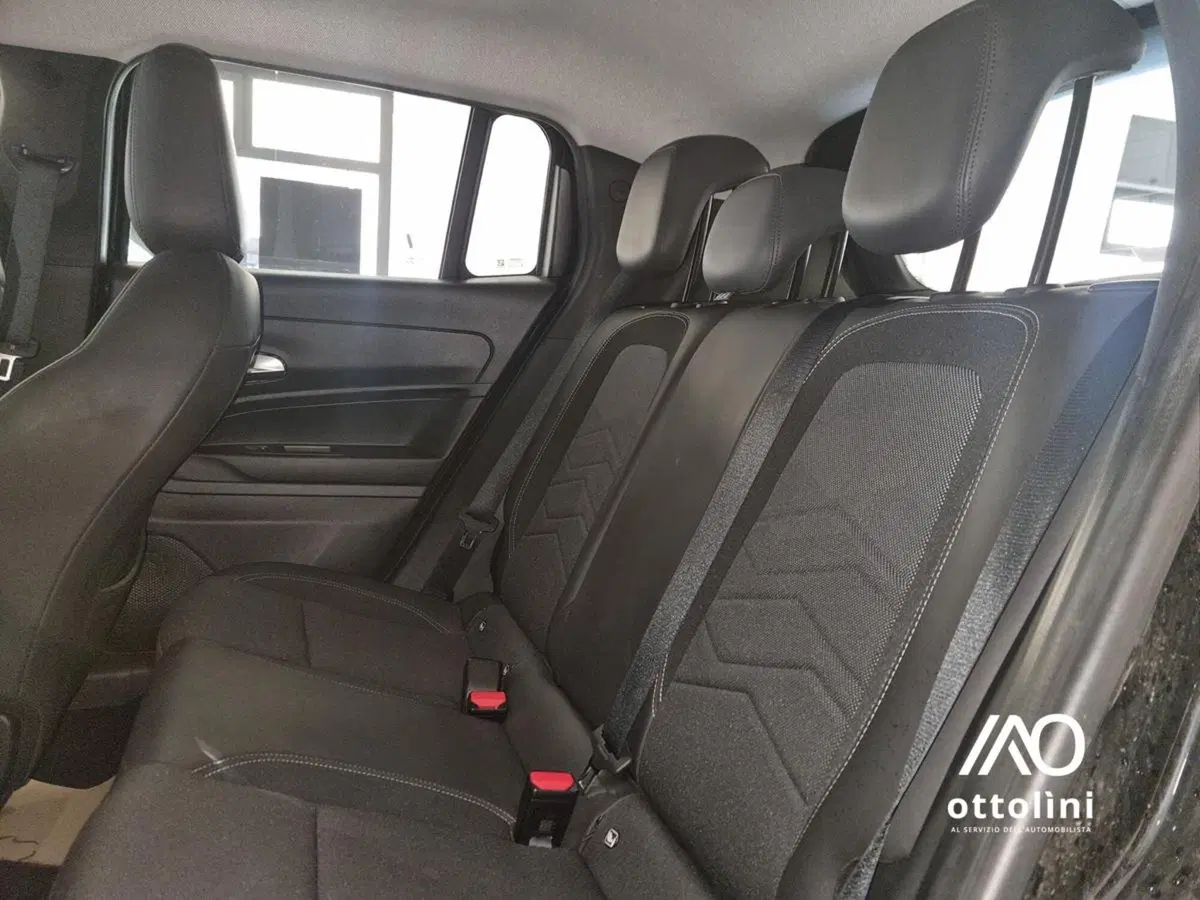 Jeep Avenger usata a Cagliari (9)
