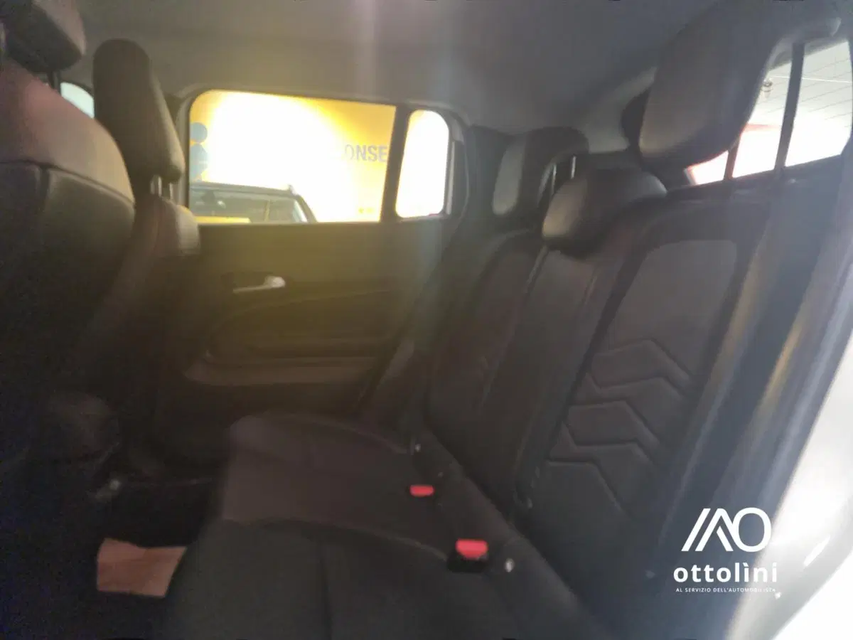 Jeep Avenger usata a Cagliari (9)