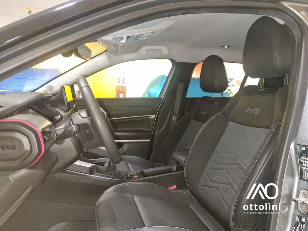 Jeep Avenger usata a Cagliari (8)