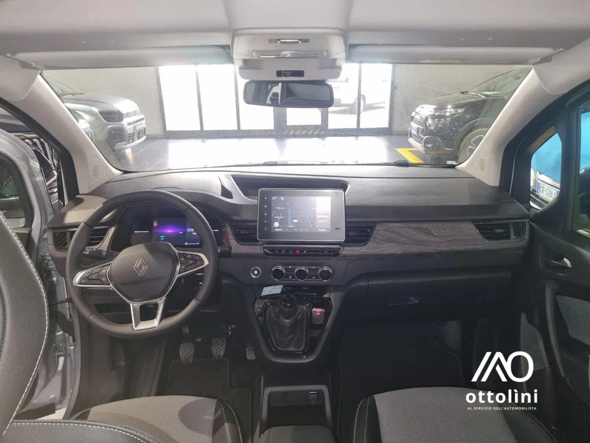 Renault Kangoo nuova a Cagliari (11)