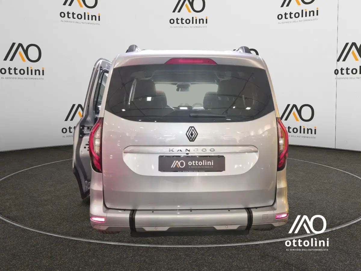 Renault Kangoo nuova a Cagliari (6)