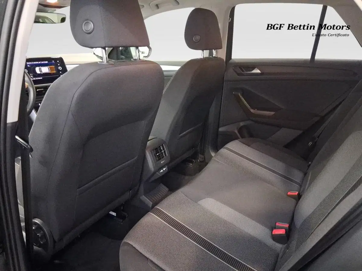 Volkswagen T-Roc usata a Padova (14)