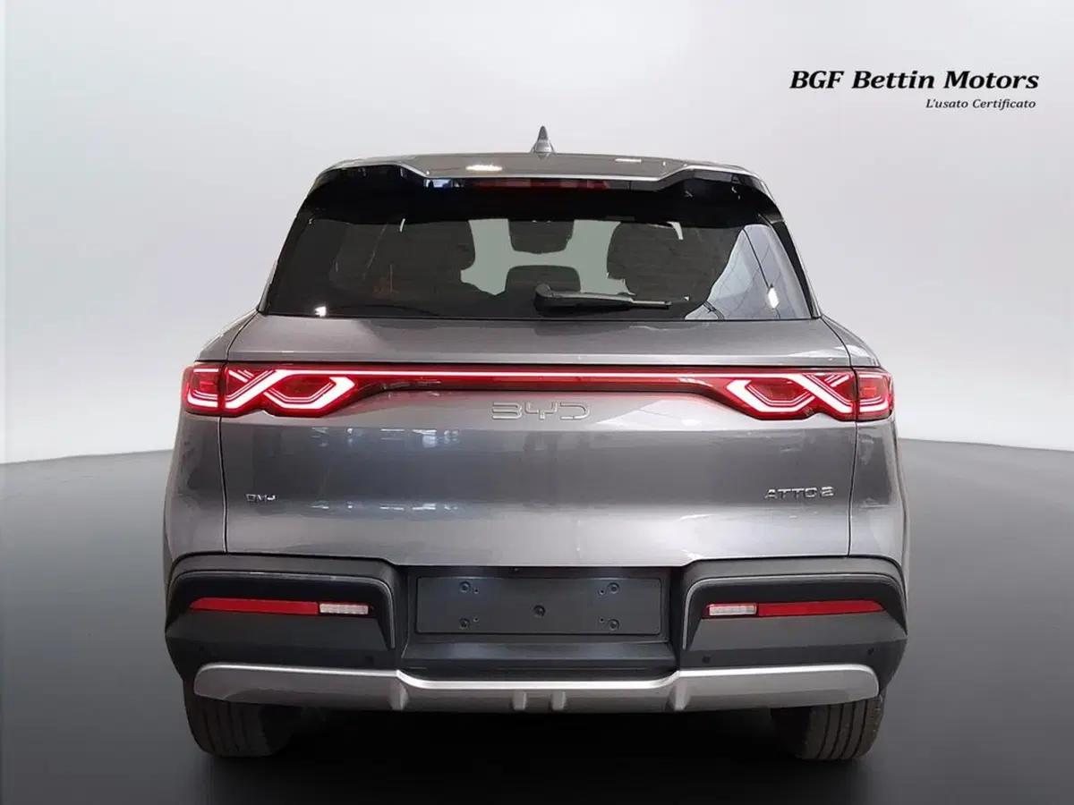 Byd Atto 2 DM-i nuova a Padova (8)