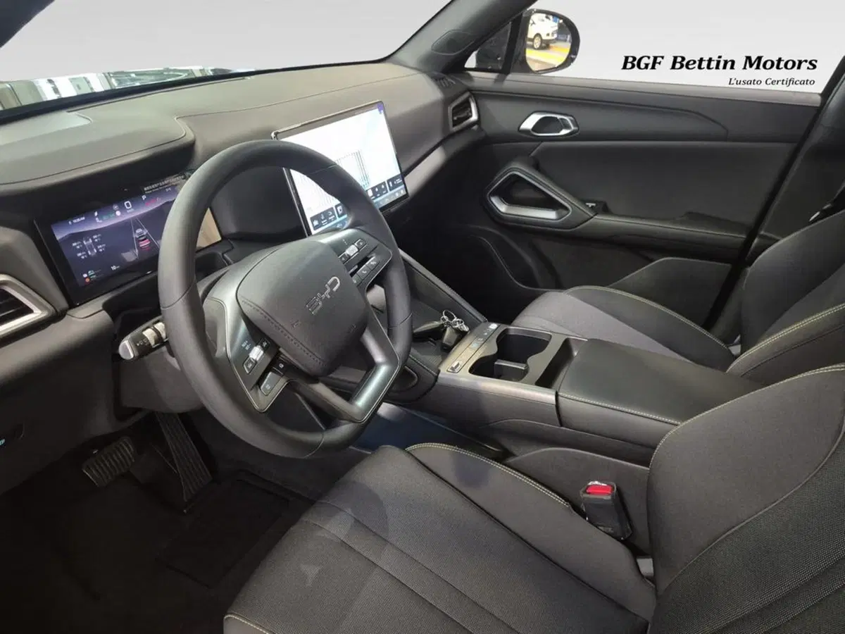 Byd Atto 2 DM-i nuova a Padova (10)