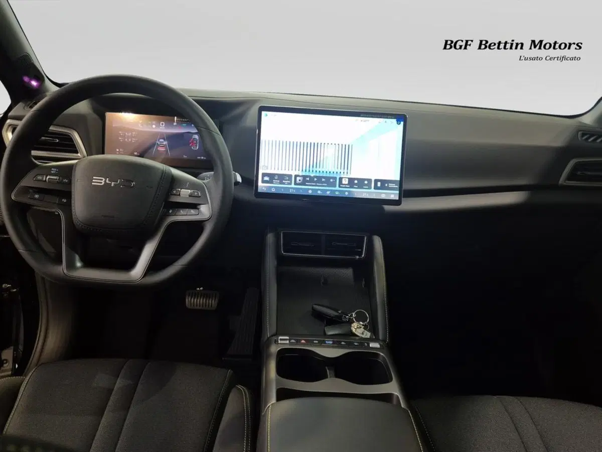Byd Atto 2 DM-i nuova a Padova (11)