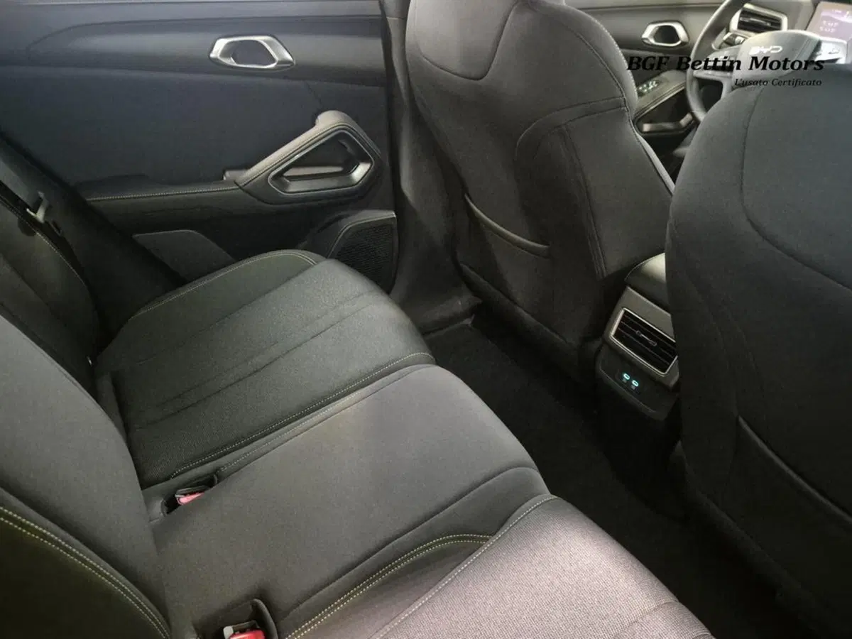 Byd Atto 2 DM-i nuova a Padova (15)