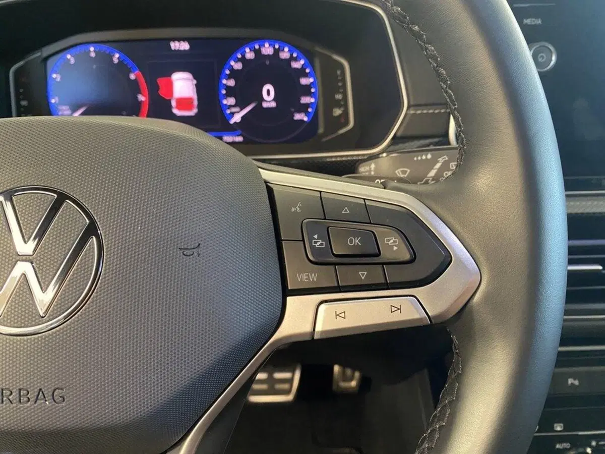 Volkswagen T-Cross usata a Torino (14)