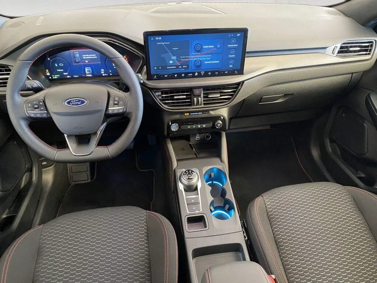 Ford Kuga nuova a Torino (6)