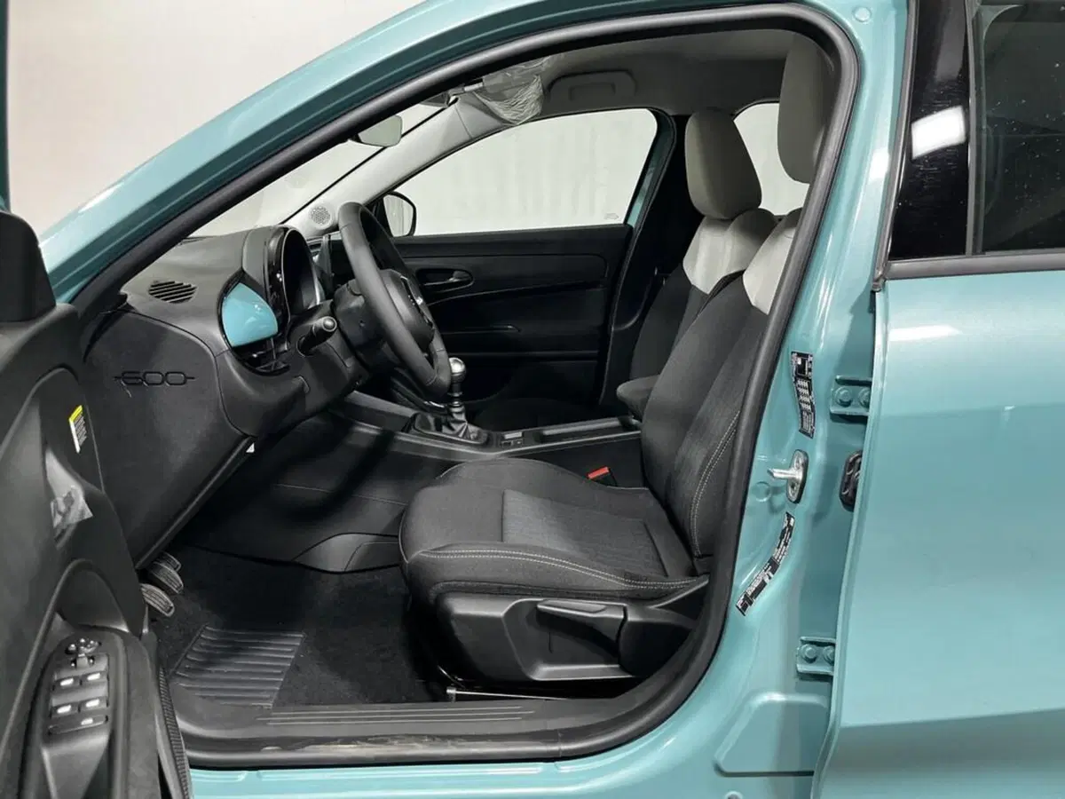 Fiat 600 nuova a Sondrio (10)