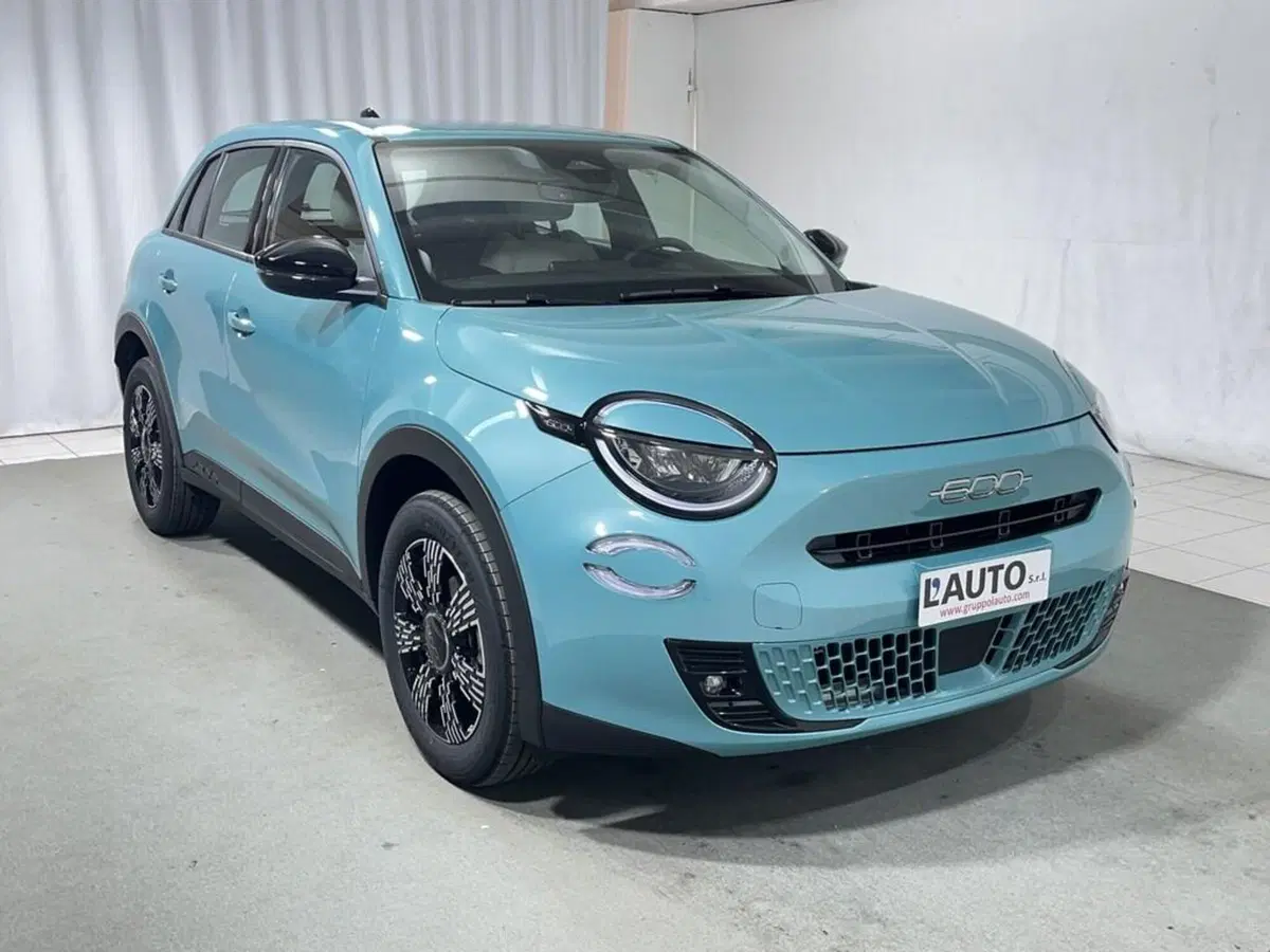 Fiat 600 nuova a Sondrio (7)