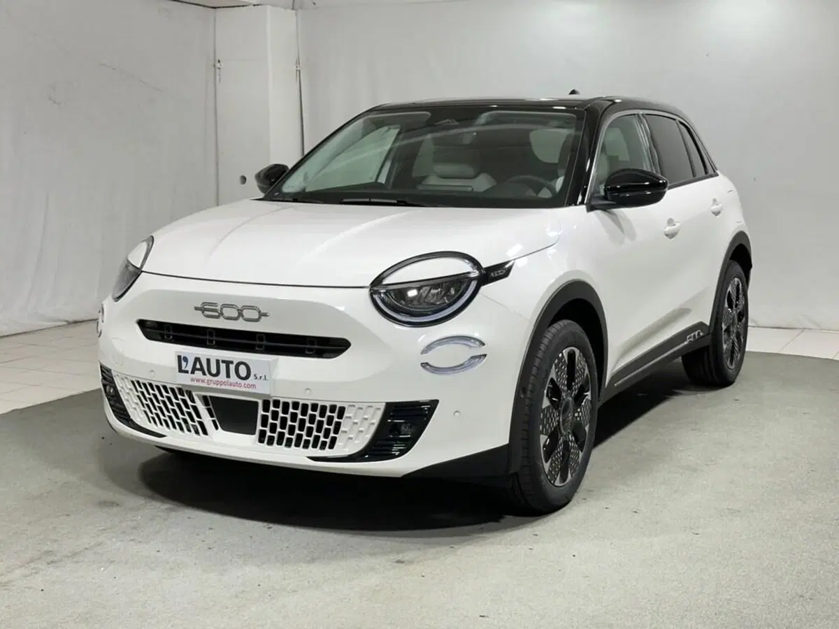 Fiat 600 nuova a Sondrio