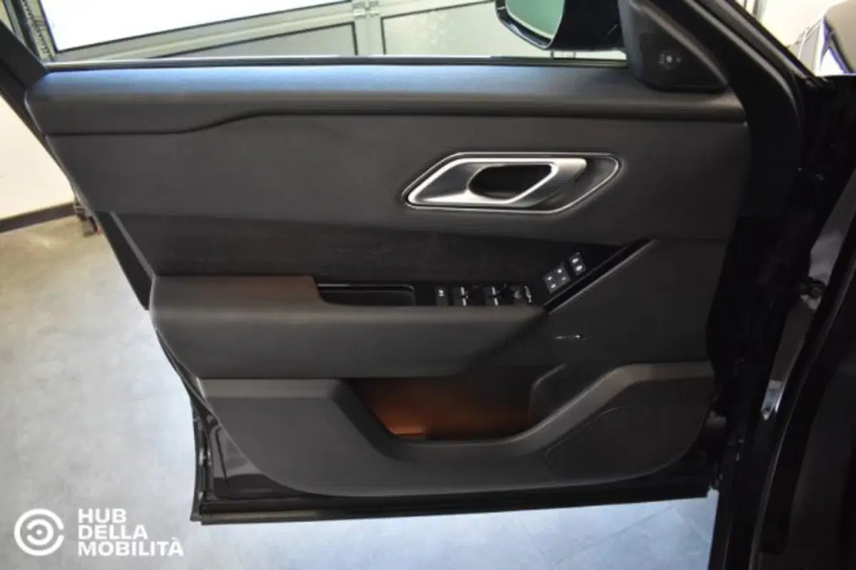 Land Rover Range Rover Velar usata a Perugia (7)