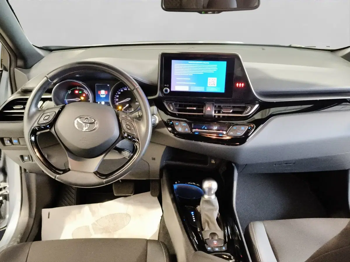 Toyota Toyota C-HR usata a Genova (11)