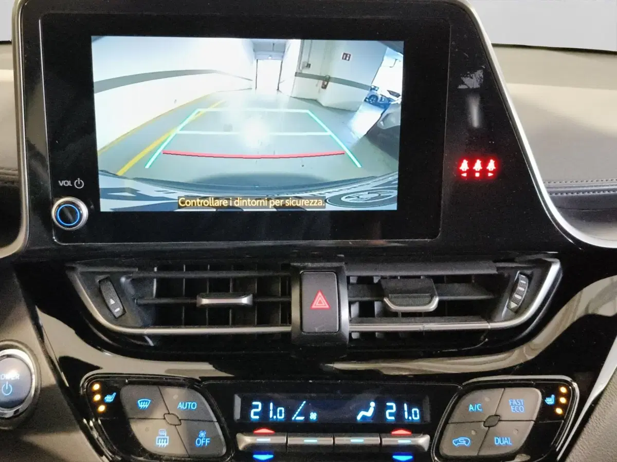 Toyota Toyota C-HR usata a Genova (16)