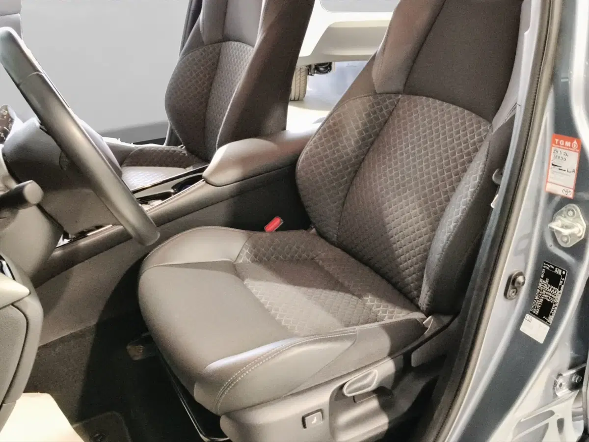 Toyota Toyota C-HR usata a Genova (9)