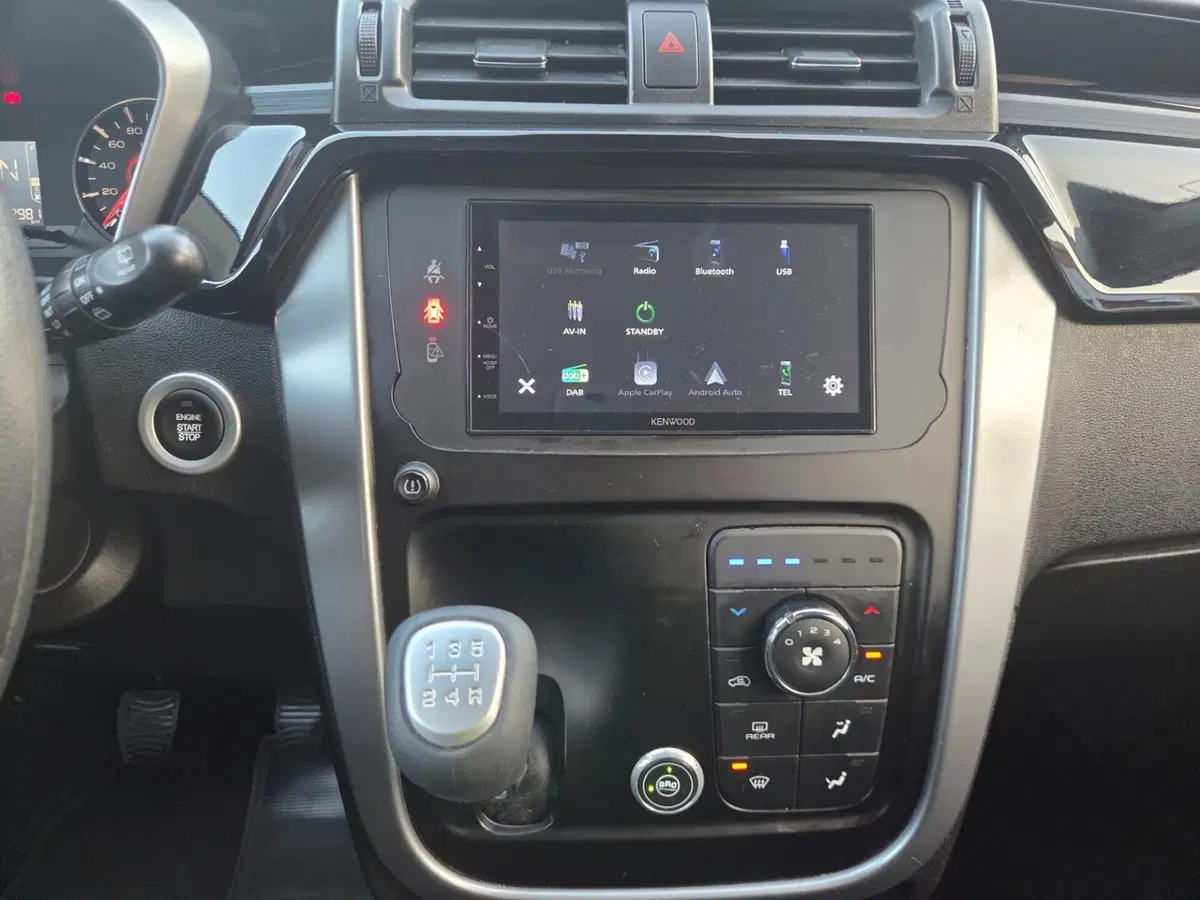 Mahindra KUV100 usata a Torino (11)