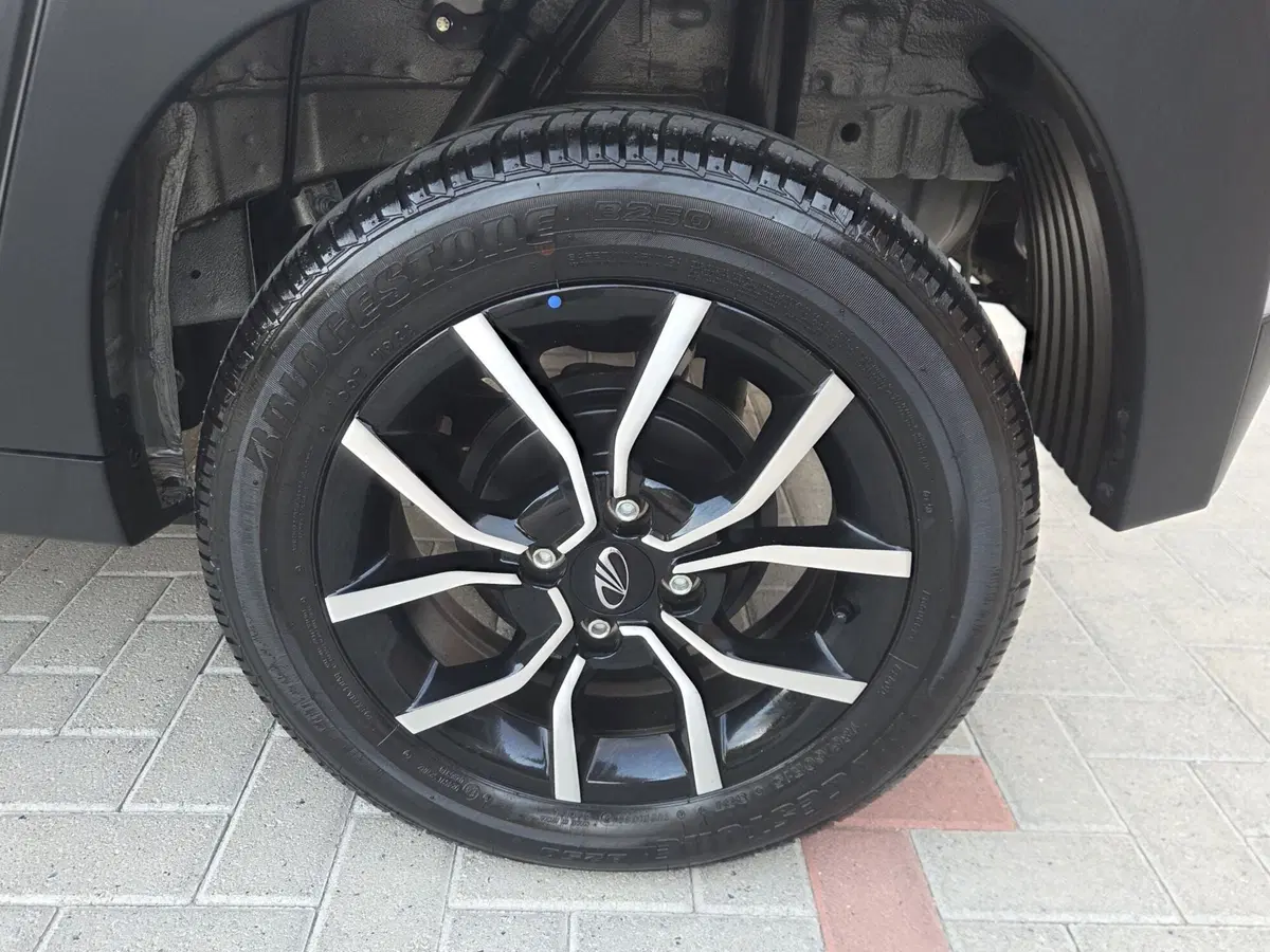 Mahindra KUV100 usata a Torino (15)