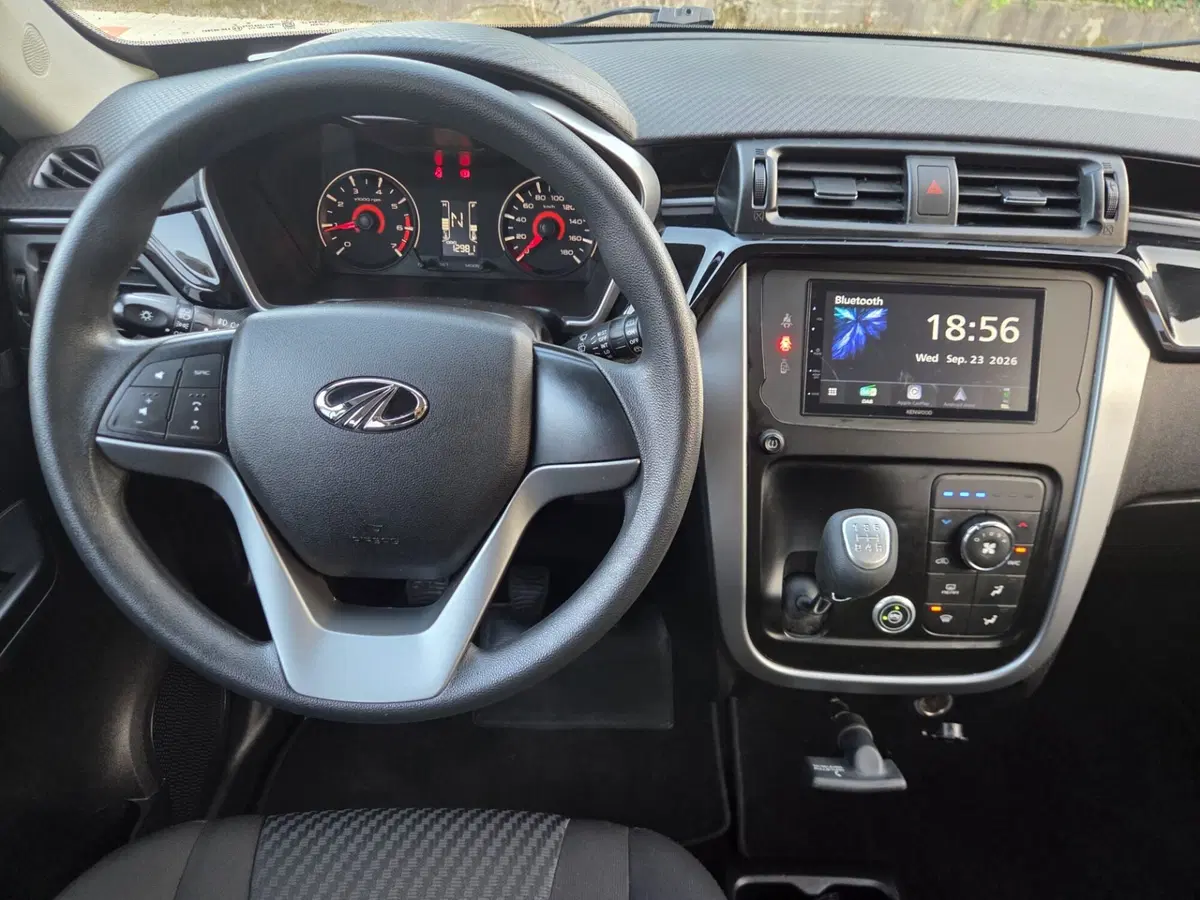 Mahindra KUV100 usata a Torino (8)