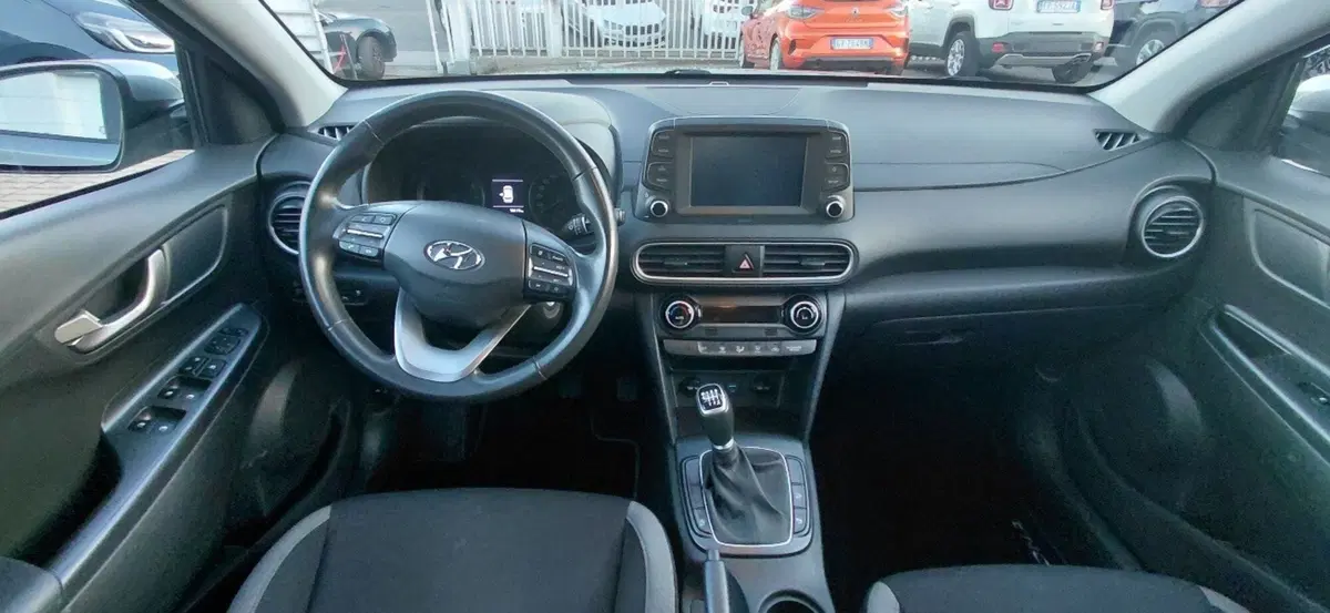 Hyundai Kona usata a Cosenza (10)