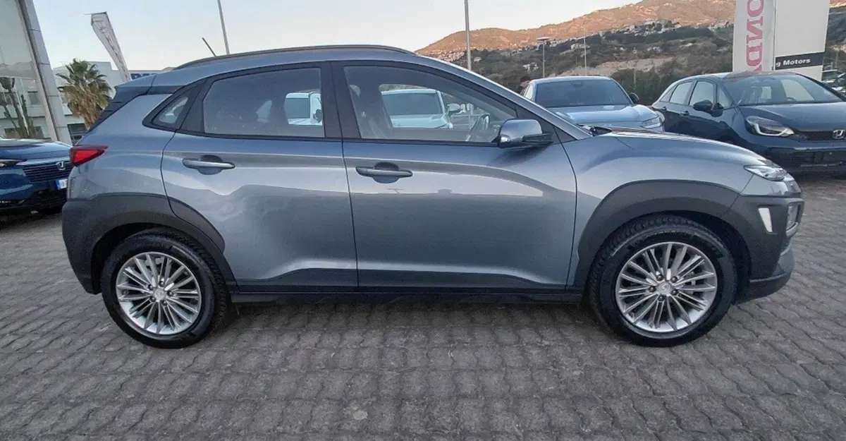 Hyundai Kona usata a Cosenza (4)